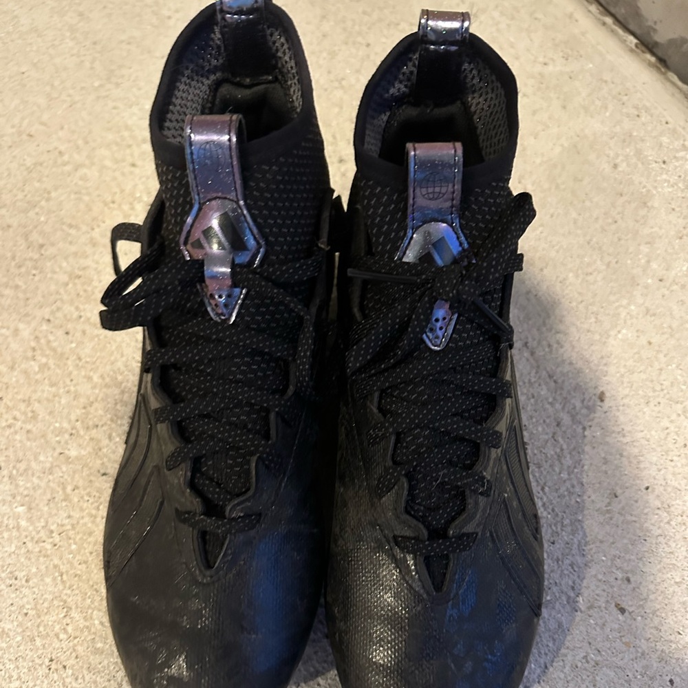 Football cleats
